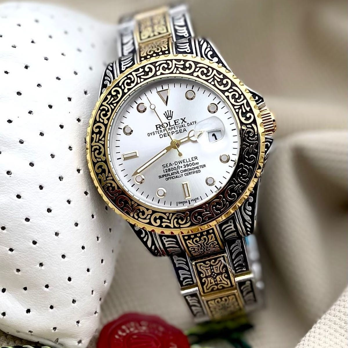 Role_x Oyster Vintage Gold-White